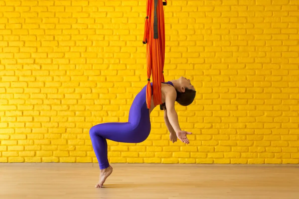 AntiGravity yoga: how to prepare for beginners at home