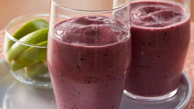 Apple berry smoothie