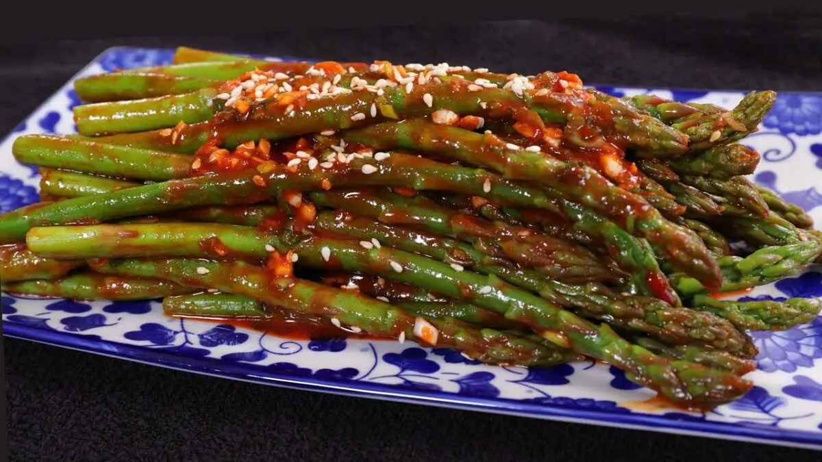 Asparagus in Korean: a recipe for cooking. Video