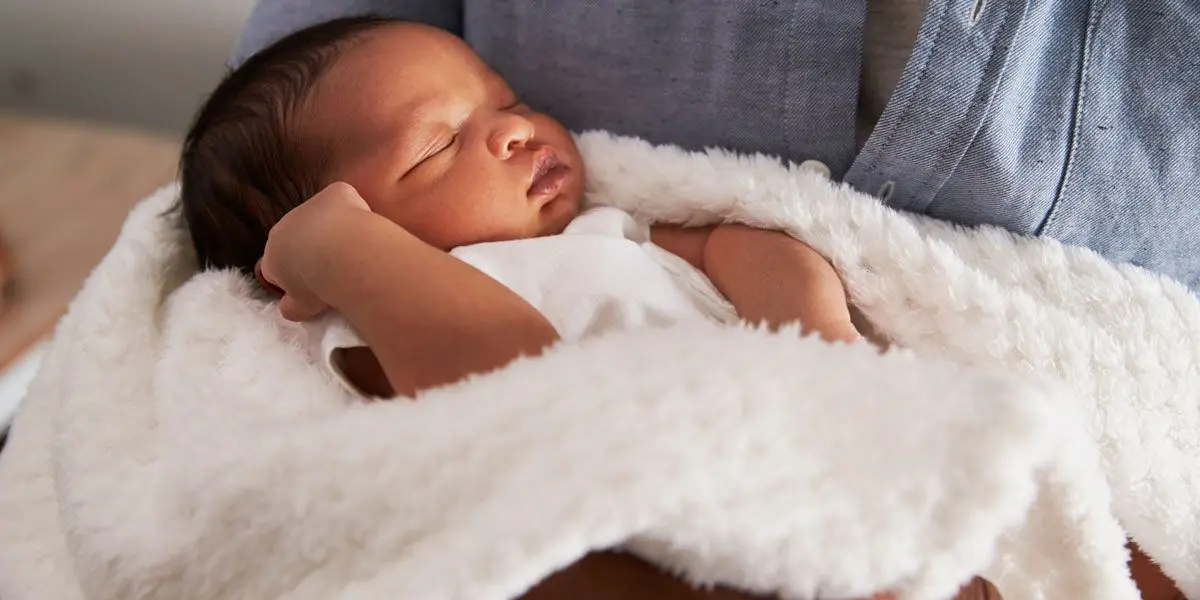 Babies smell like happiness: 8 facts about the scent of newborns