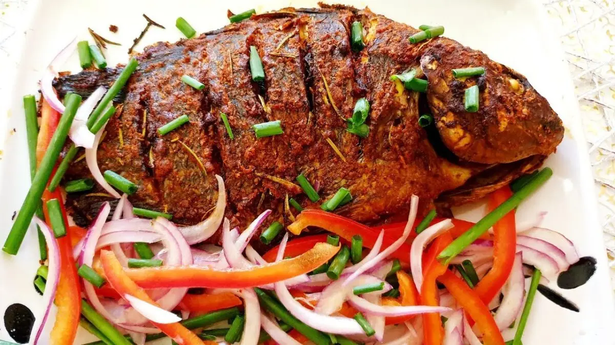 Baked bream in foil. Video recipe