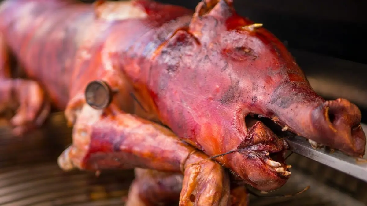 Baked suckling pig: how to bake in the oven. Video