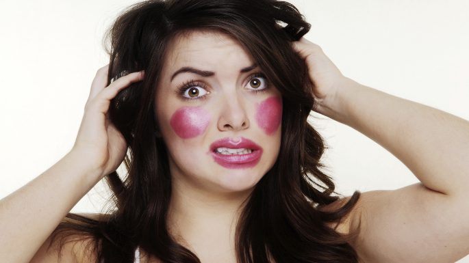 Schéinheetstabu: Make -up Feeler déi de ganze Look ruinéieren