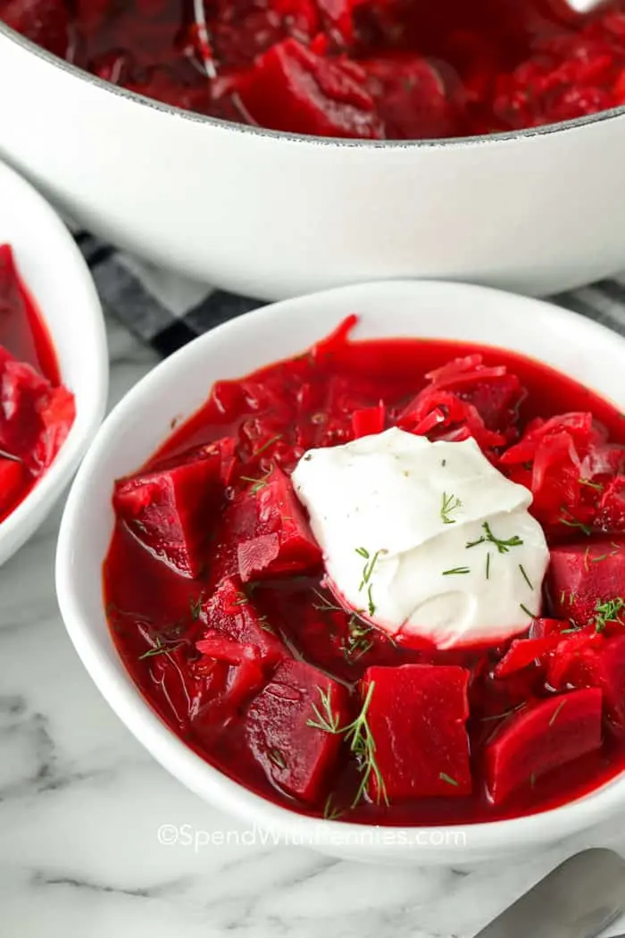 Beets stewed in sour cream: original recipes