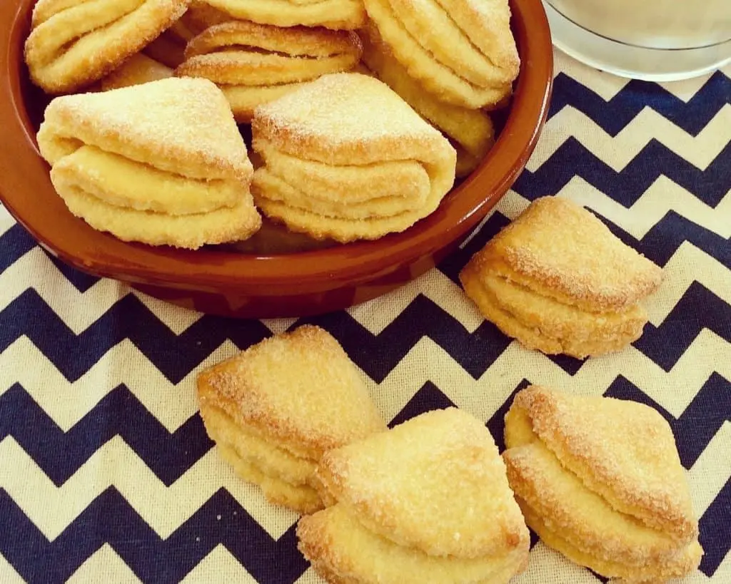 Biscuits &#8220;Goose feet&#8221; with cottage cheese. Video recipe