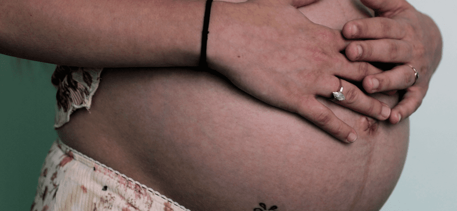 Både toxikos och mage: en man upplevde en falsk graviditet 30 gånger