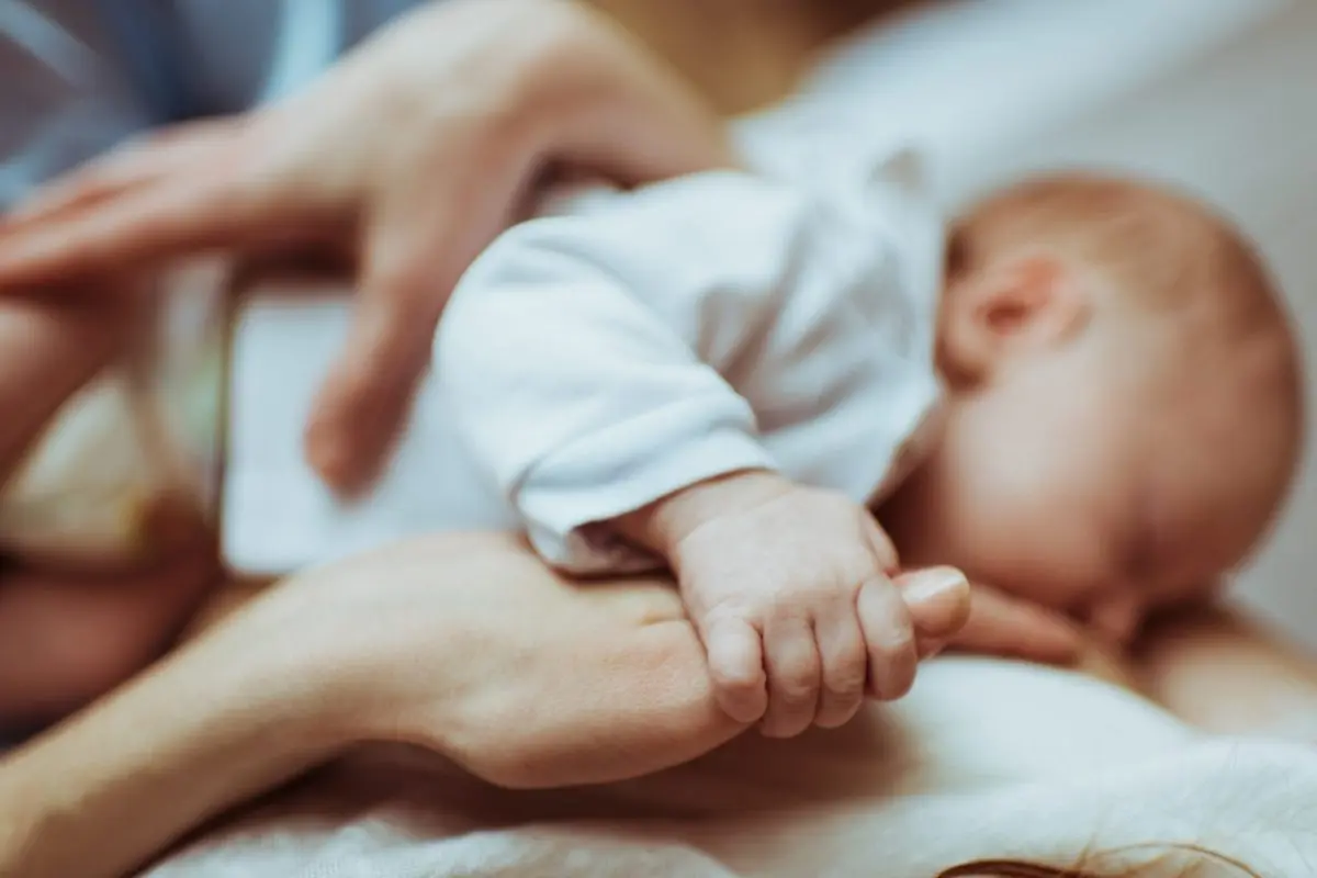 Breastfeeding: how to calm cracks?