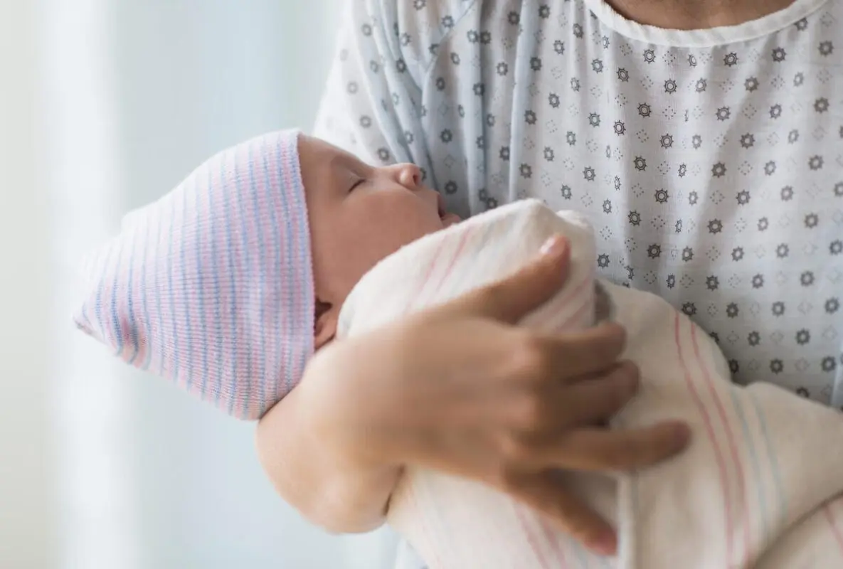 Caesarean and regular labor: 10 differences a baby feels