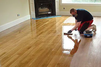 Caring for varnished parquet at home