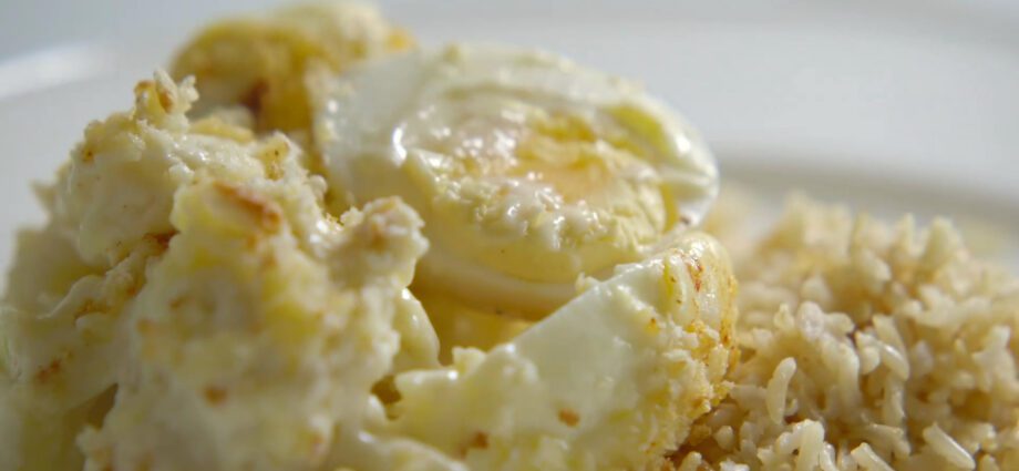 Coliflor en masa de huevo y queso. Receta en video