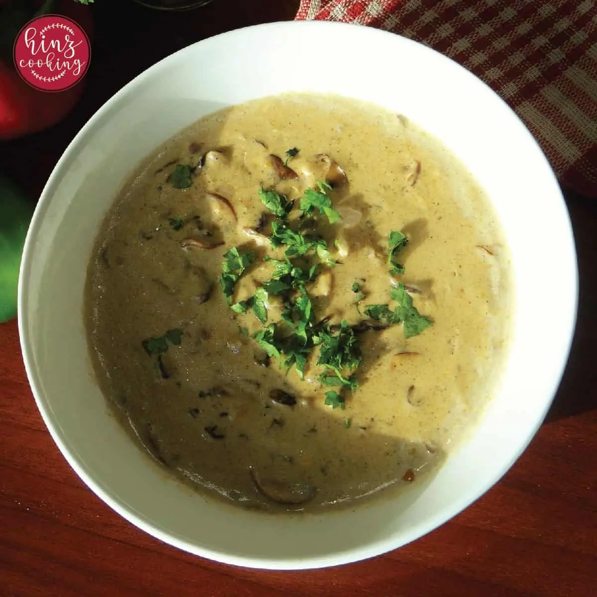 Champignon cream soup: an aromatic recipe. Video