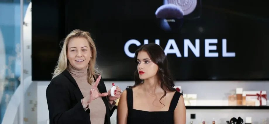 Chanel &#8211; cosmetics professionals: makeup artist advice