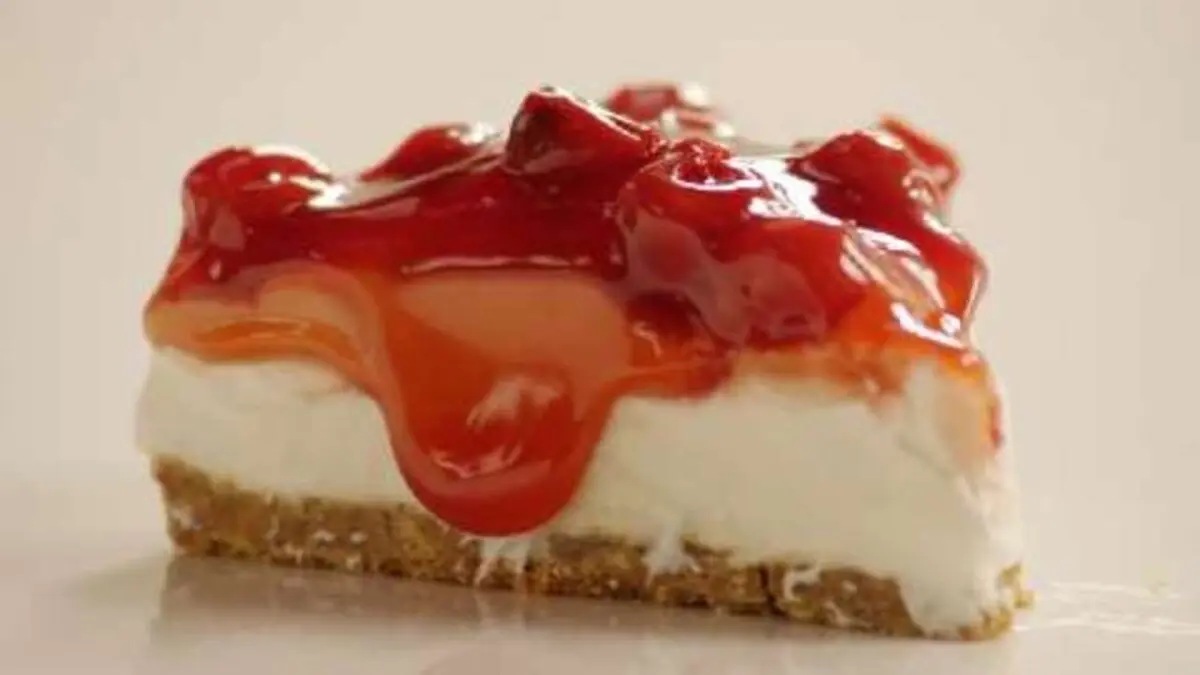 Cheesecake is a delicious dessert. Video recipe