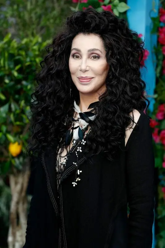 Cher&#8217;s secret to eternal youth: stay in the bar for 5 minutes