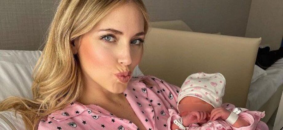 Chiara Ferragni posted a photo of the baby that is not customary to show