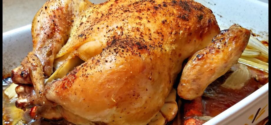 Roasted rooster in the oven: recipe. Video