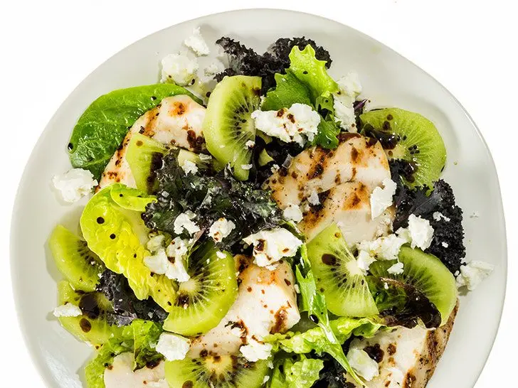 Chicken breast and kiwi salad. Video