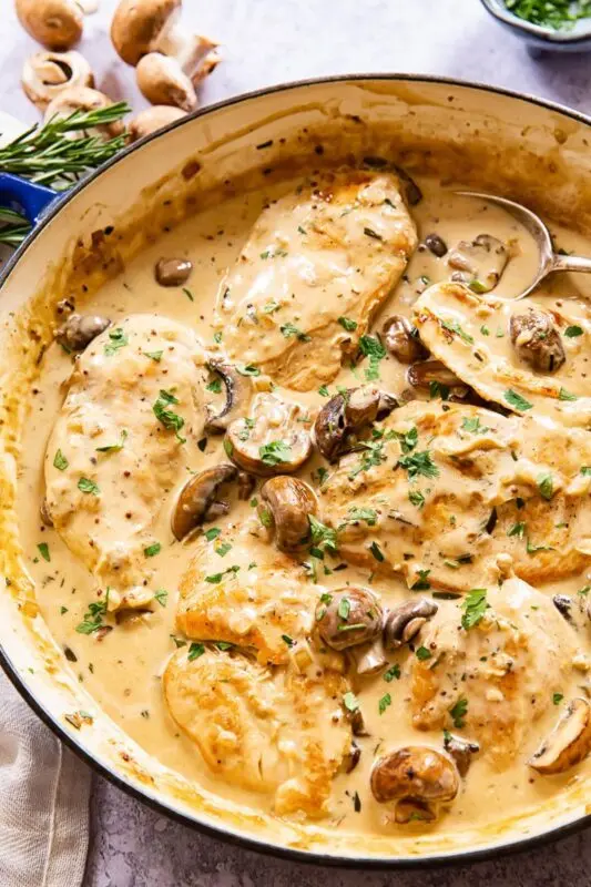 Chicken fillet in a creamy sauce. Video recipe