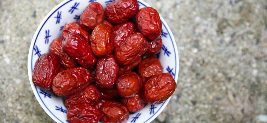 Chinese date: medicinal properties. Video