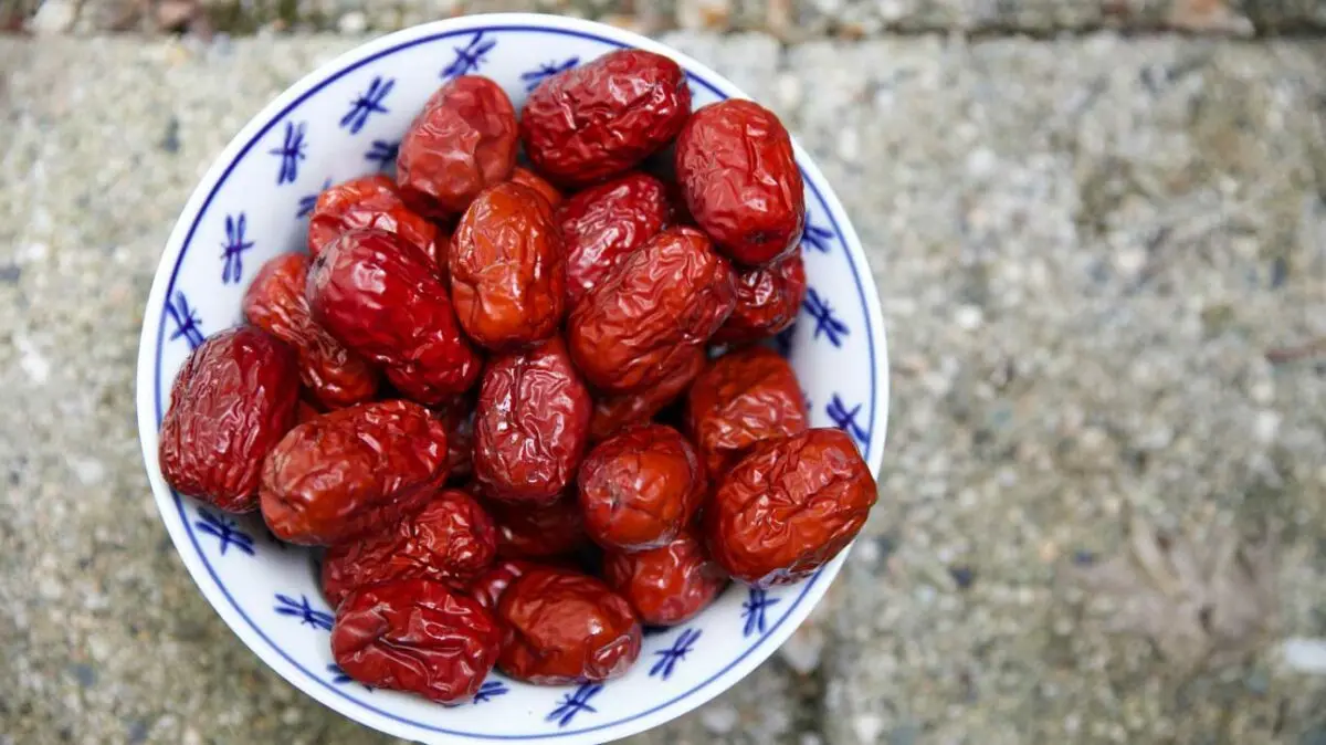 Chinese date: medicinal properties. Video