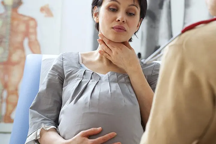 Consequences of sore throat during pregnancy for mother and child