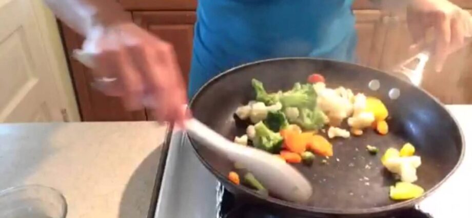 Cooking frozen vegetables: is there any benefit? Video