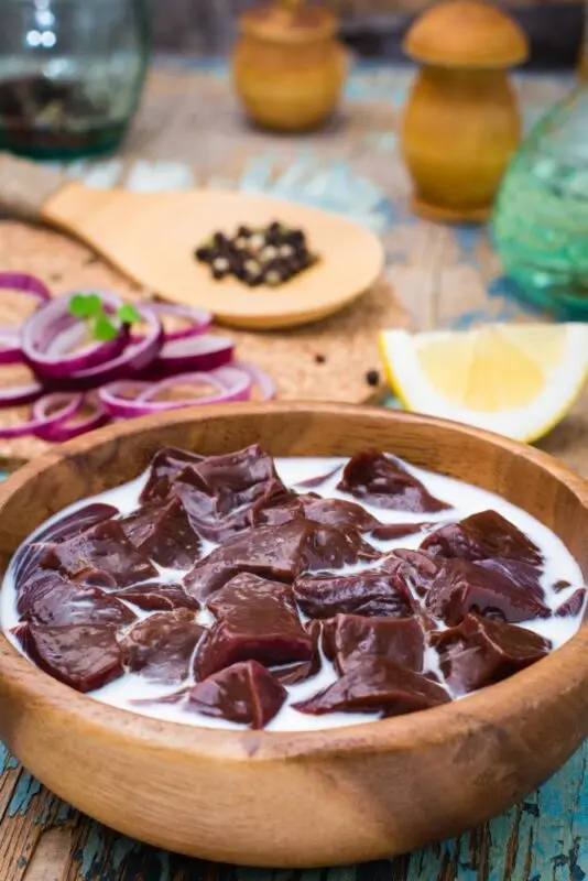 Cooking the liver in milk