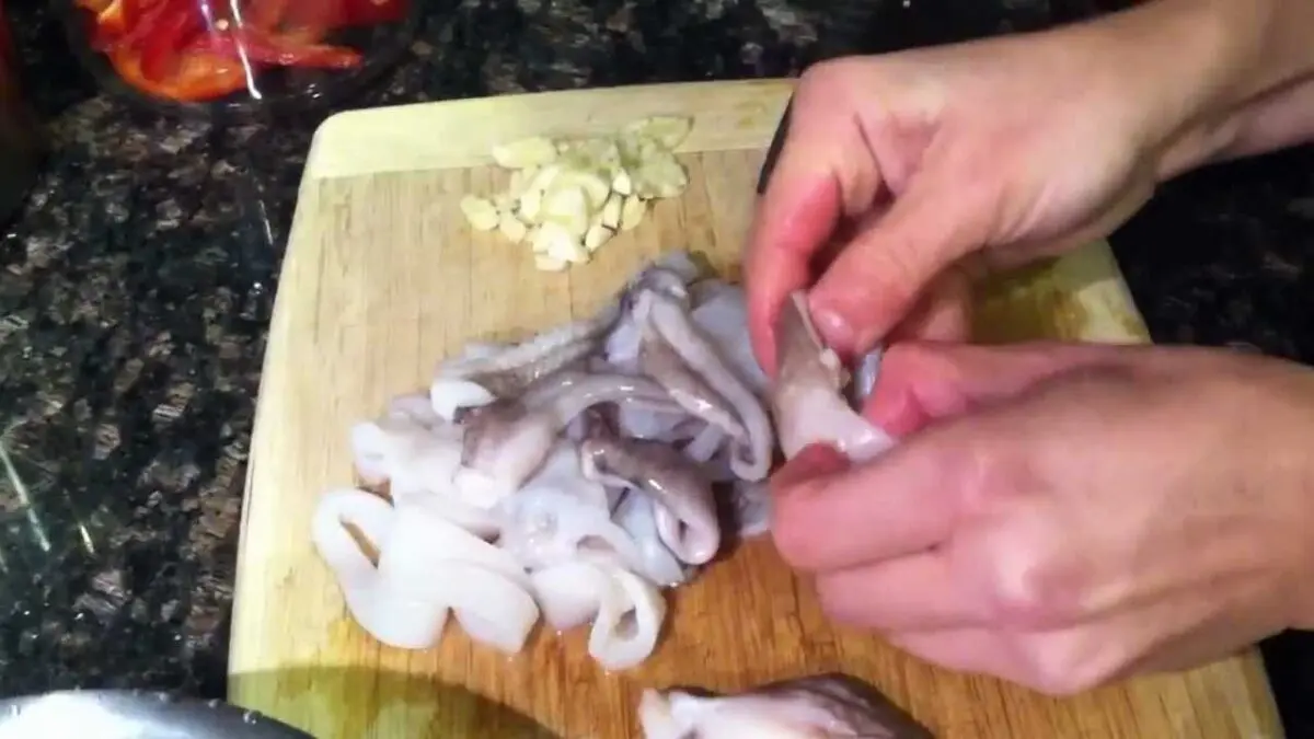 How to cook little octopuses? Video