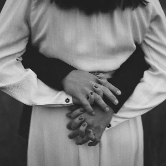 Couples without illusion: how to recover what one day made you unique