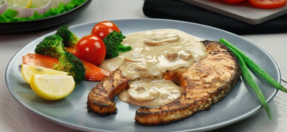 Creamy salmon steak sauce. Video