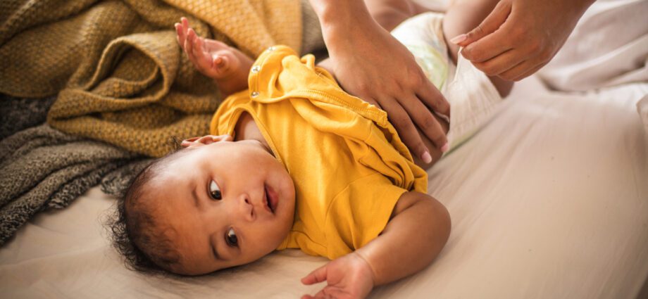 Diarrhea and diarrhea in an infant: how to treat? Video