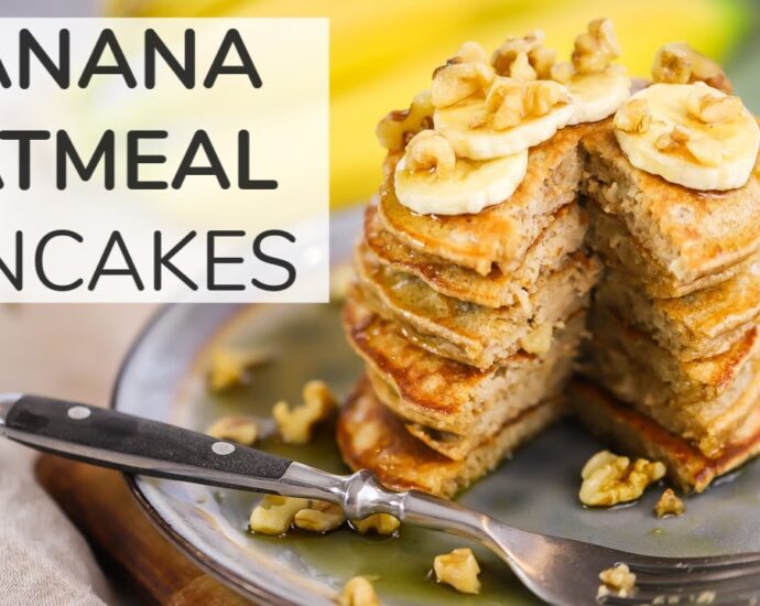 Banana Oatmeal Pancakes