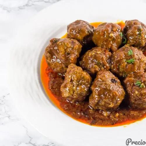 Diet steamed meatballs: video recipe