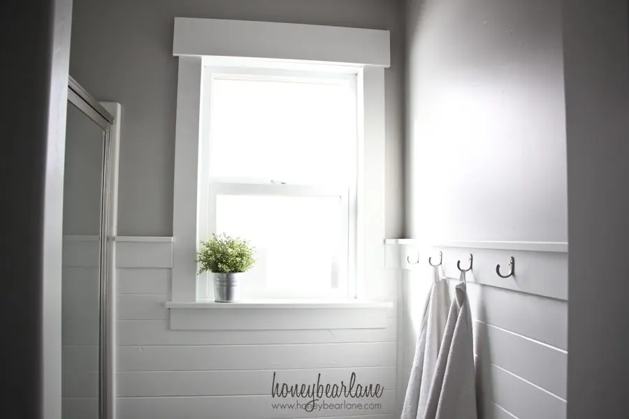 DIY bathroom wall painting