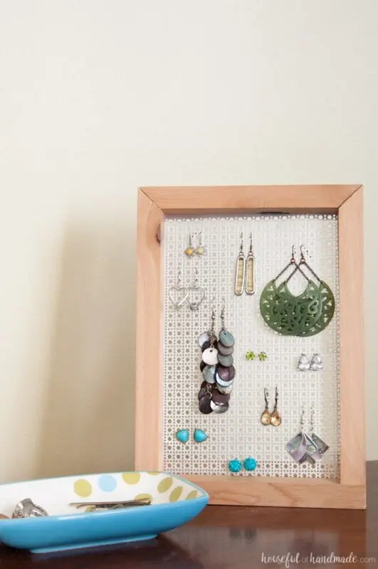 DIY earring stand