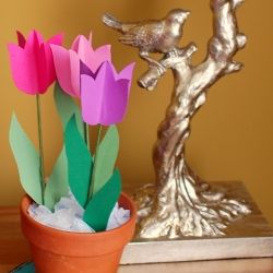 Do-it-yourself paper tulip