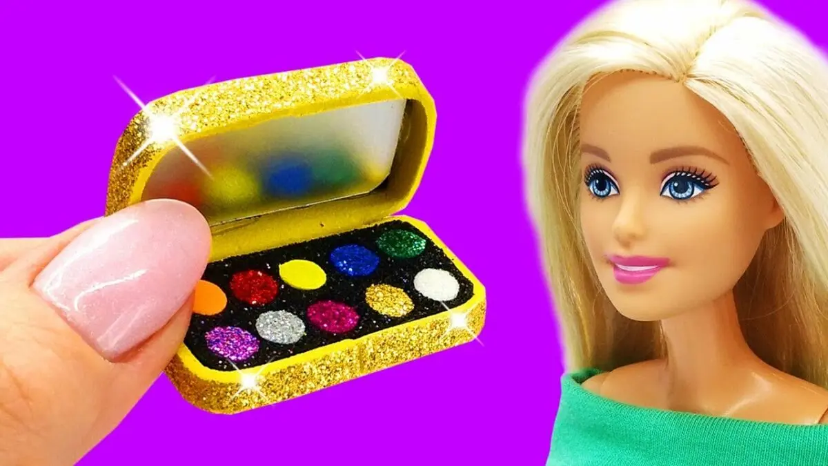 Doll makeup: how to do it yourself? Video tutorial