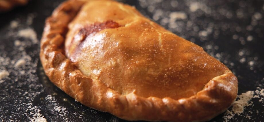 Dough for pasties: recipe for cooking. Video