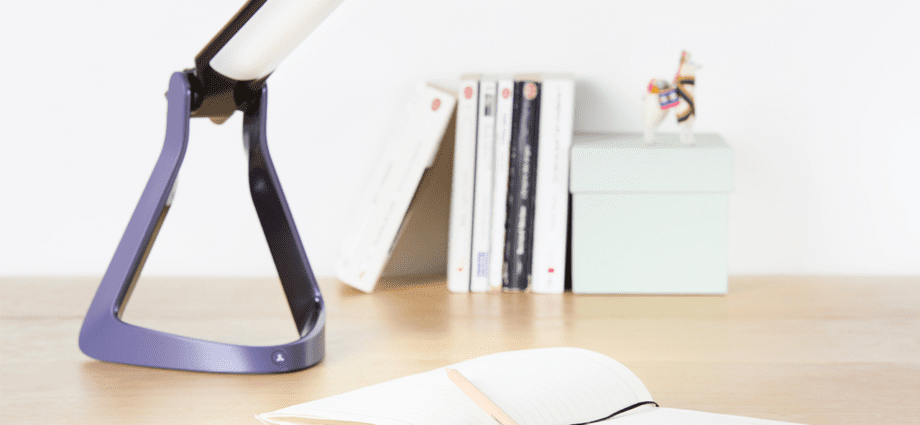 Dyslexia lamp: a solution to facilitate reading