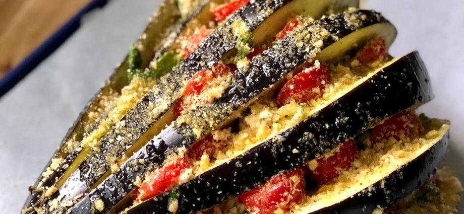 Eggplant fans: a gourmet snack. Video