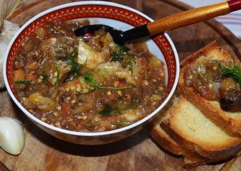 Eggplant stewed with tomatoes: almost caviar. Video