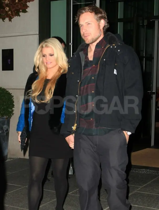 Eric Johnson &#038; Jessica Simpson: Happy Together!