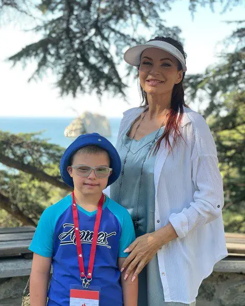 Evelina Bledans will give video lessons on raising children