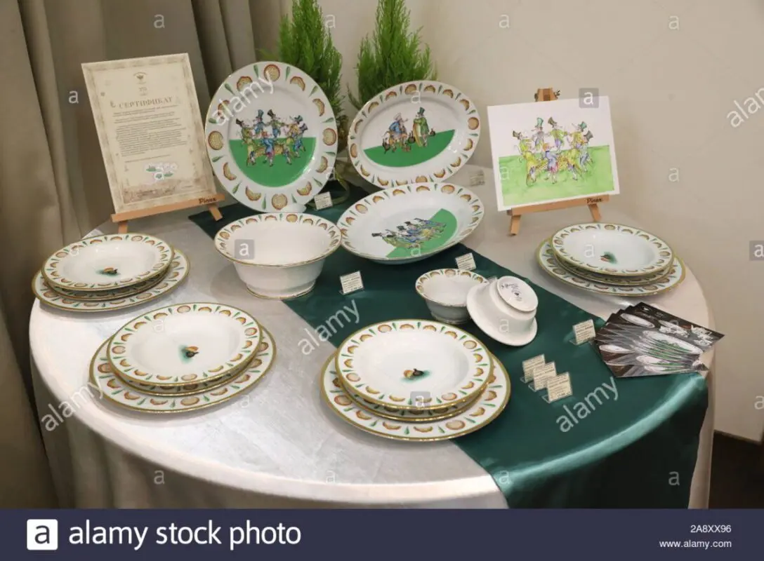 Exhibitions in Moscow: porcelain products
