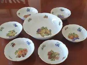 Fabulous porcelain service