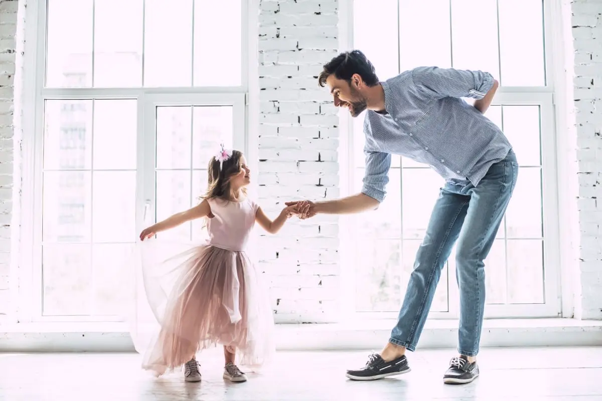 Father daughter relationship: how to have an accomplice relationship?