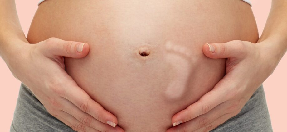 Pokreti fetusa tijekom trudnoće, koliko ih treba biti, kada se prvi osjete