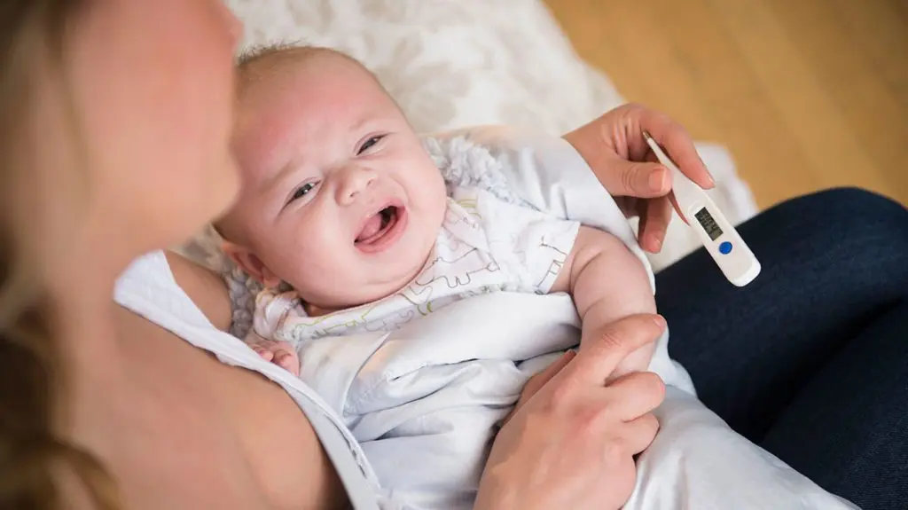 Fever in babies: lowering the baby&#8217;s temperature