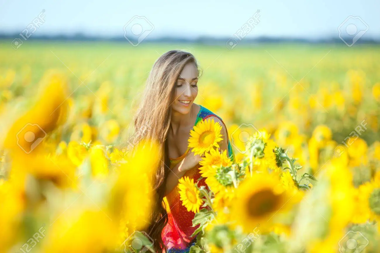 Flower turns yellow Female happiness