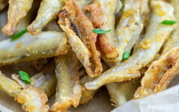 Fried smelt: recipes from small fish. Video